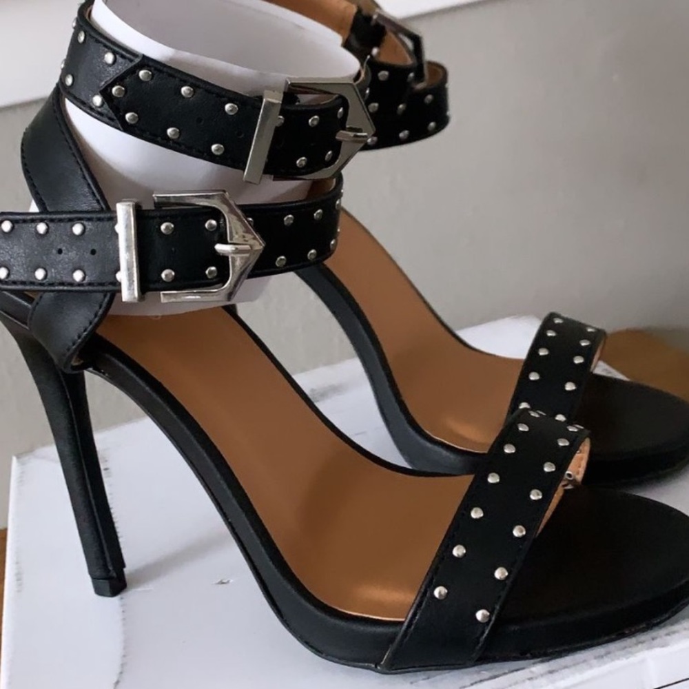 Fashion nova heels